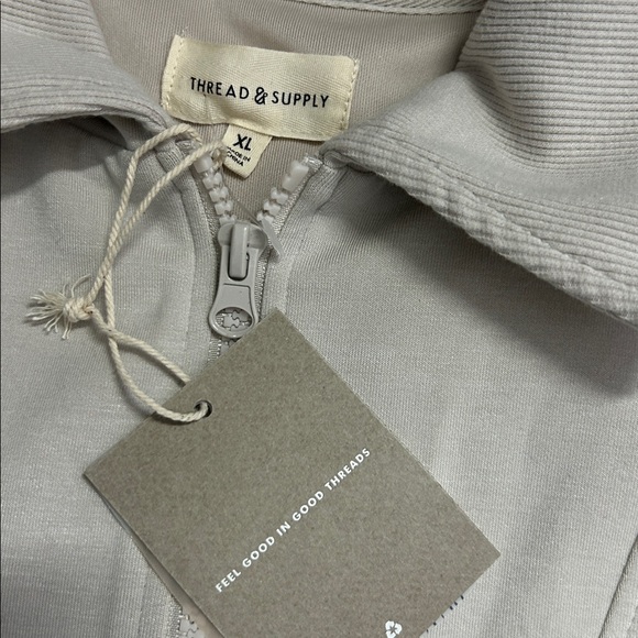 NWT (Size XL) THREAD & SUPPLY Zodie Short Sleeve Scuba Knit Top - Picture 8 of 8